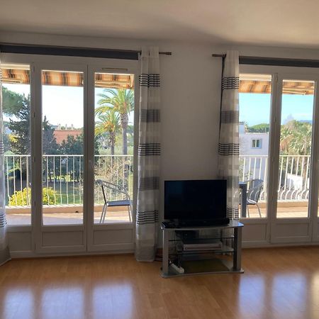 Les Palmiers Apartment Saint-Cyr-sur-Mer Exterior photo